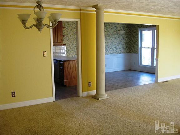 3rd image of 133 S 6th Avenue