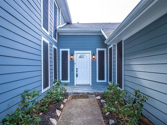 2nd image of 2115 Peachwood Dr