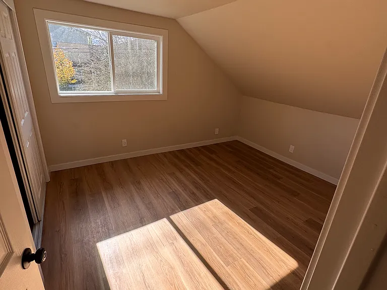 321 W Summa St — Photo 30