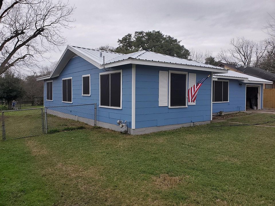 Side exterior view