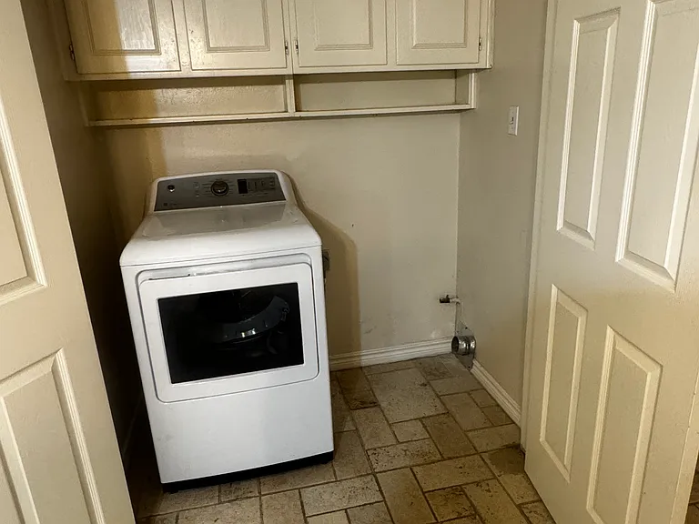 613 Overland Trl — Photo 28