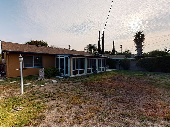 5th image of 23459 Gilmore St