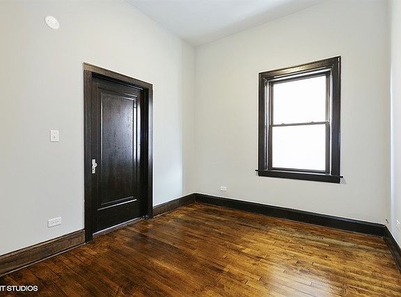 4th image of 5210 N Leclaire Ave