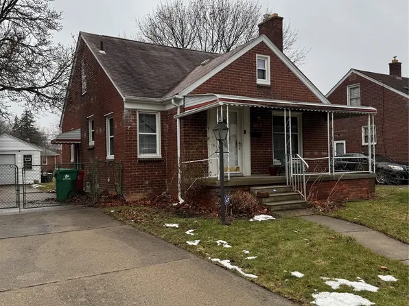 15050 Camden Ave, Eastpointe, MI 48021