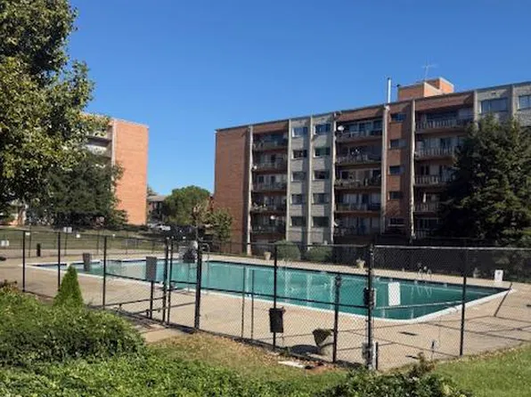 5851 Quantrell Ave APT 203, Alexandria, VA 22312