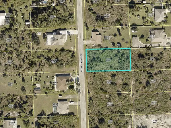 816 Richmond Ave N, Lehigh Acres, FL 33972
