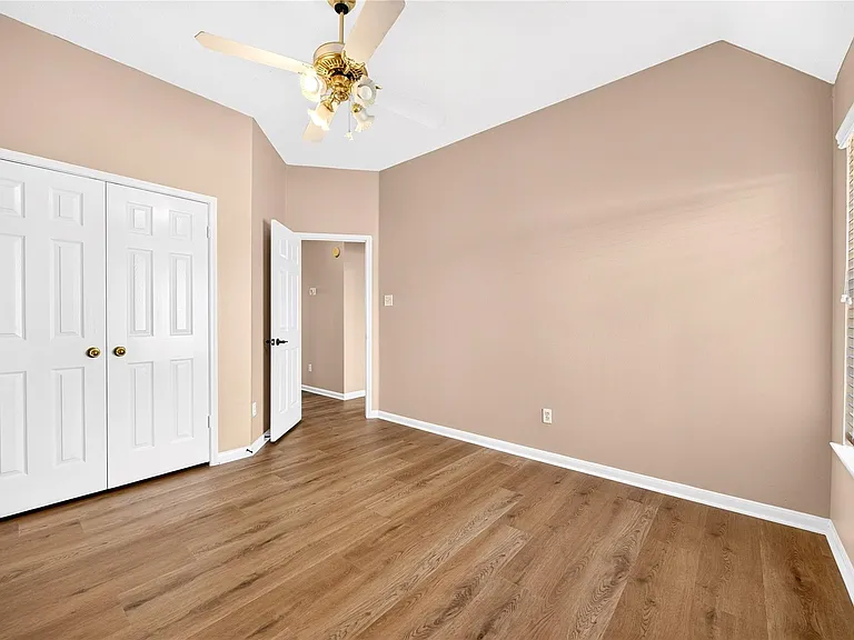 17414 Erin Way Ct — Photo 38