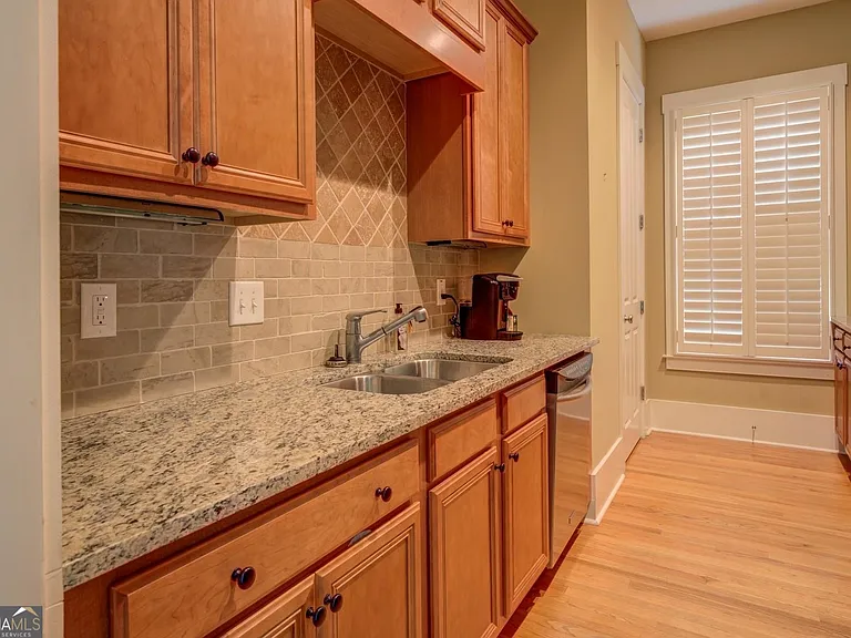 4165 Raphael St SW — Photo 18