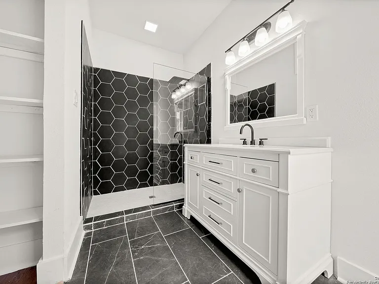 1606 W Mulberry Ave — Photo 16