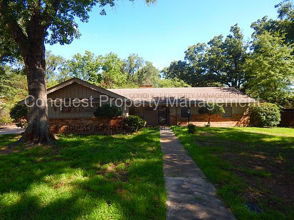 1st image of 1926 Montrose Dr