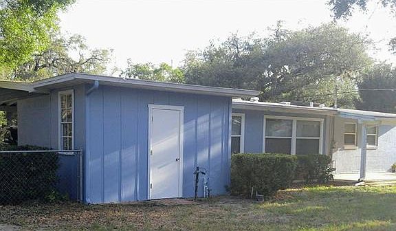 3rd image of 408 Broxburn Ave