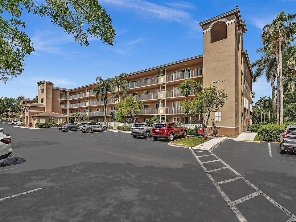 1st image of 12511 Imperial Isle Drive #402