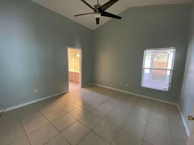 322 Riunite Cir — Photo 14