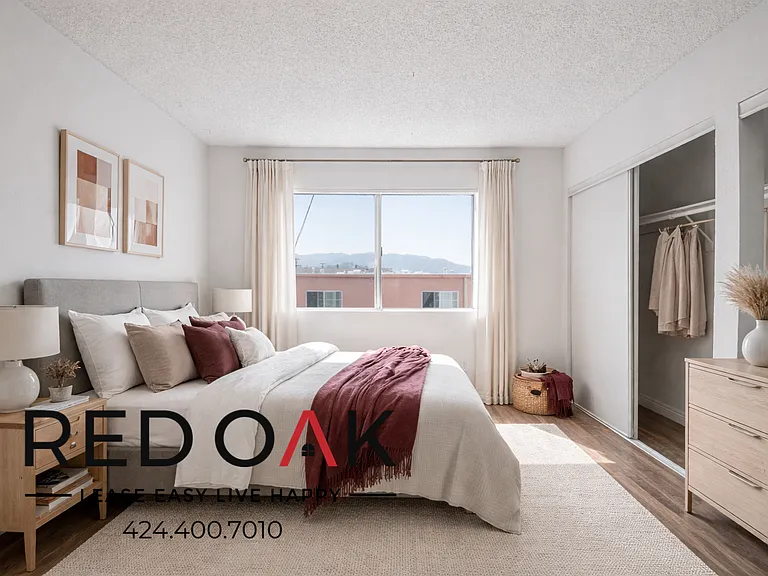 10346 Commerce Ave #6 — Photo 3