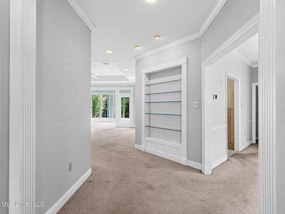 2nd image of 2579 Rue Palafox