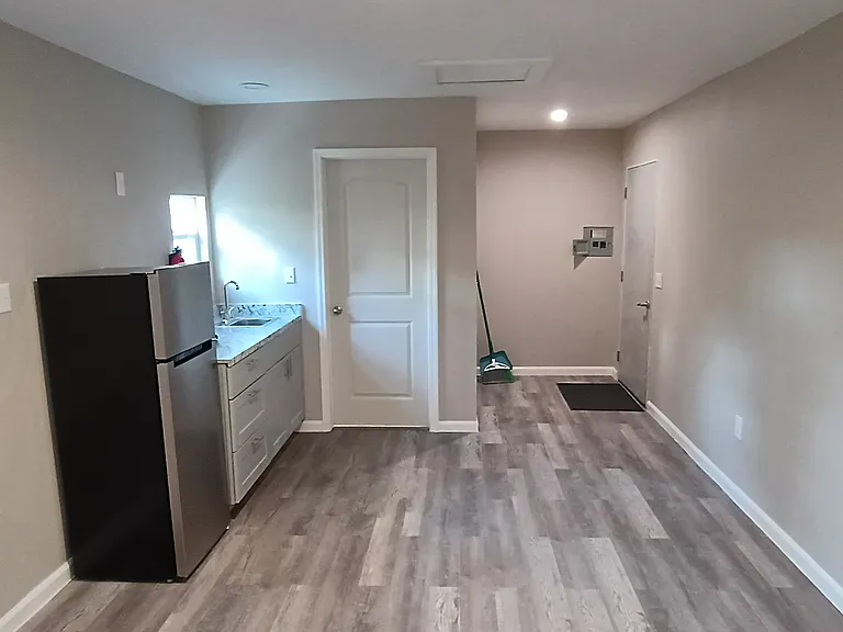 901 Romano Ave — Photo 4