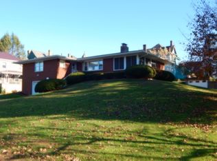 801 Riverside Dr, Sistersville, WV 26175