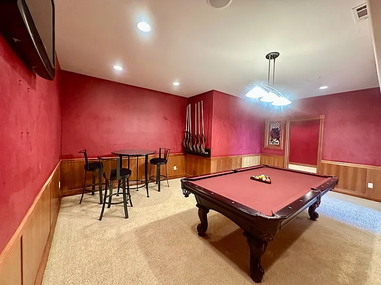 11707 Kestrel Rd — Photo 3