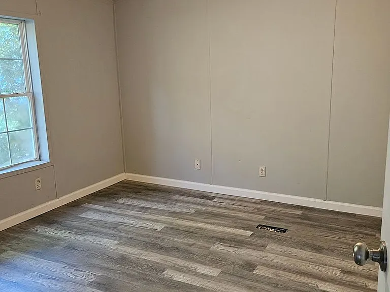 91 Pine Air Ct — Photo 16