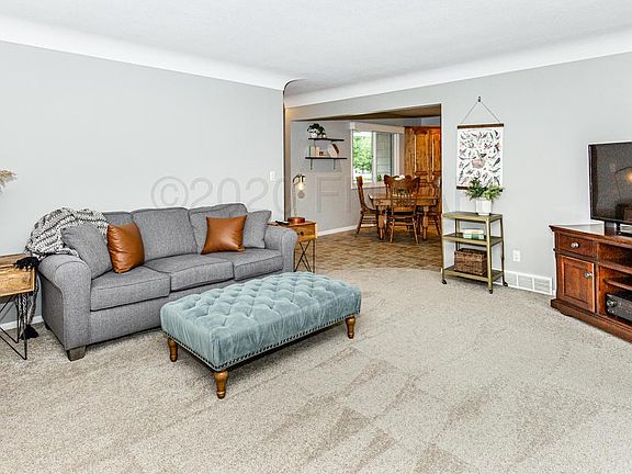 5th image of 1414 21st Ave S
