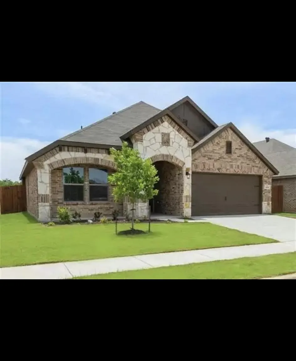 3 bed, 1606 sqft, $2,100 — Photo 2