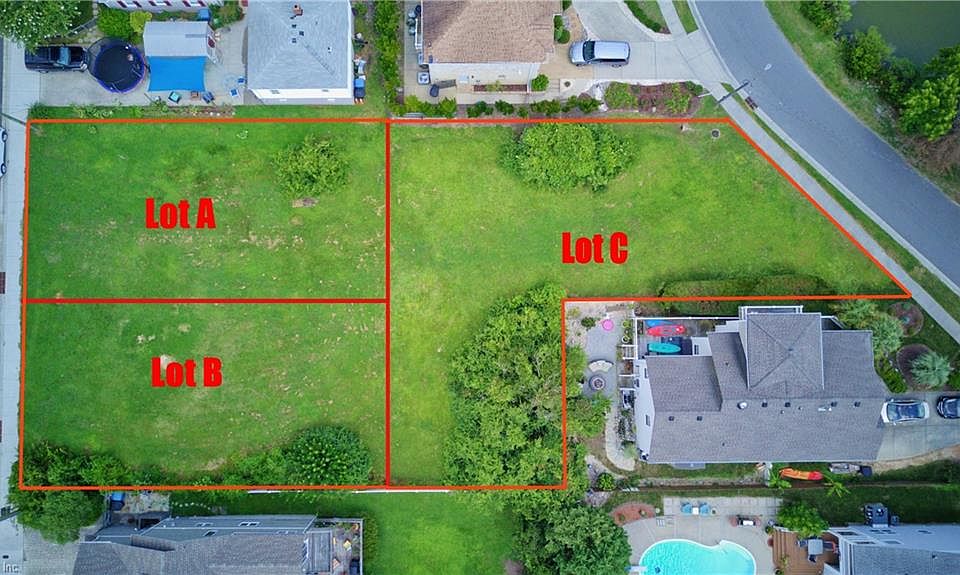 Lot B is 520 13th St, Lot A is 516 13th St and Lot C is 515 Lakewood Circle.