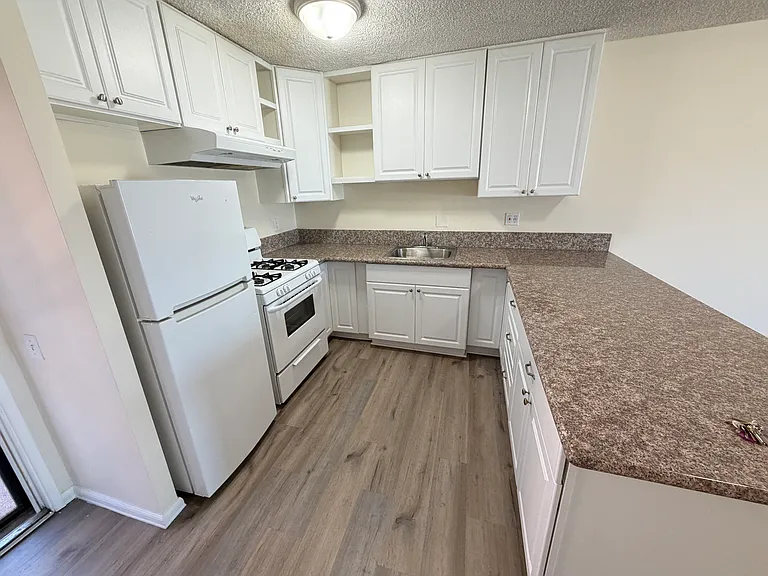 955 N Beaudry Ave — Photo 3