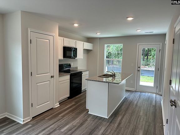 2nd image of 834 Summerwood Ln