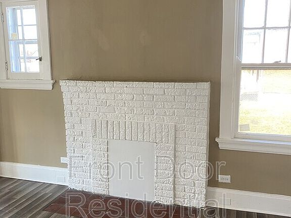 3rd image of 891 Ridgeway Ave