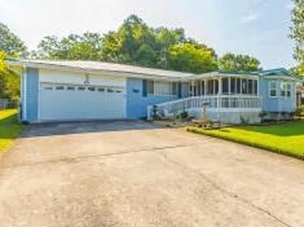 90 Sarah Lynn Ln, Fort Oglethorpe, GA 30742