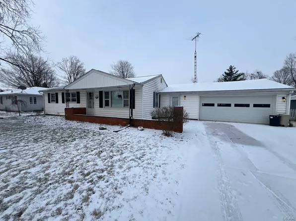 2686 Sharon Dr, Adrian, MI 49221