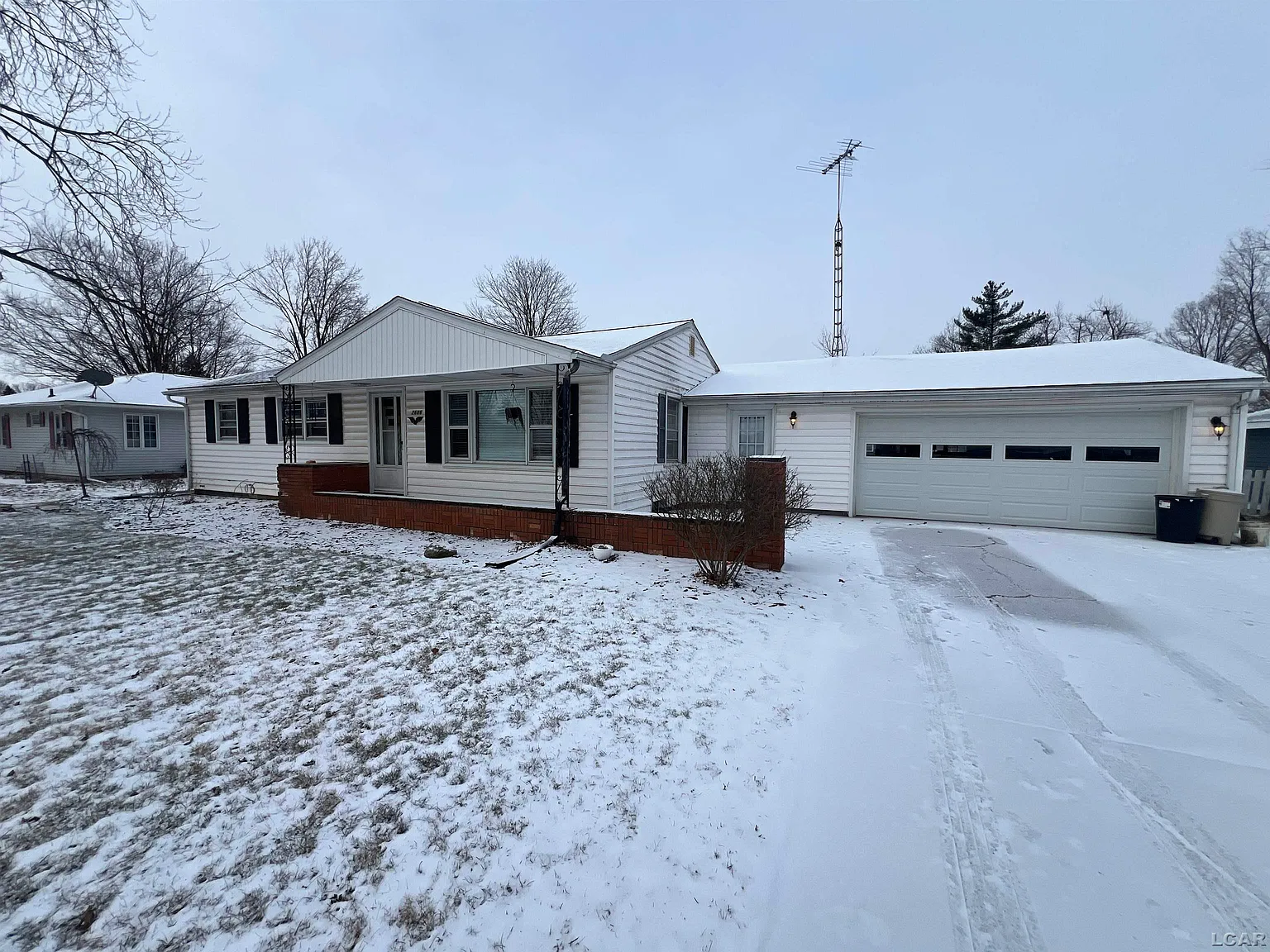 2686 Sharon Dr photo 1