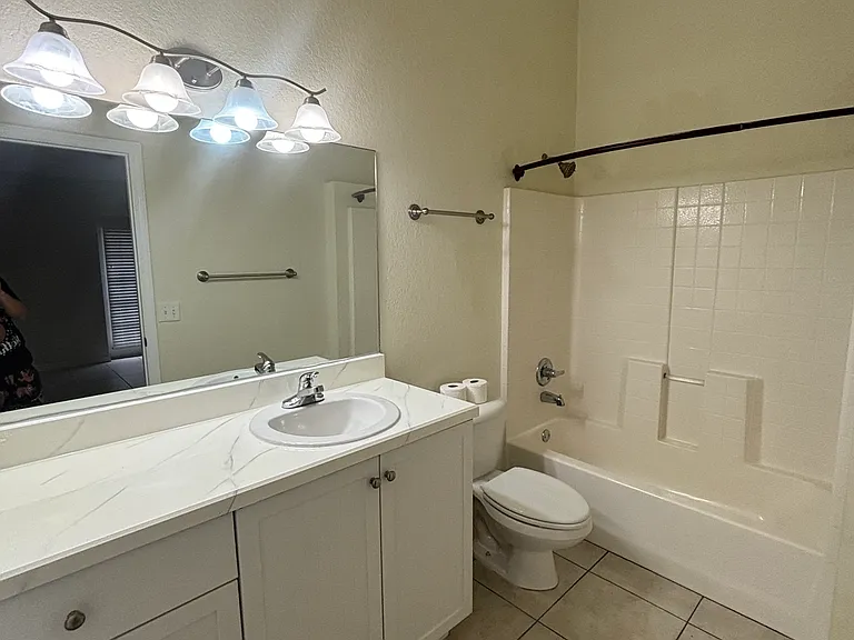 445 Bridget St — Photo 9