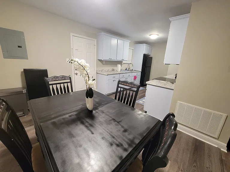 1607 Harrill St — Photo 31