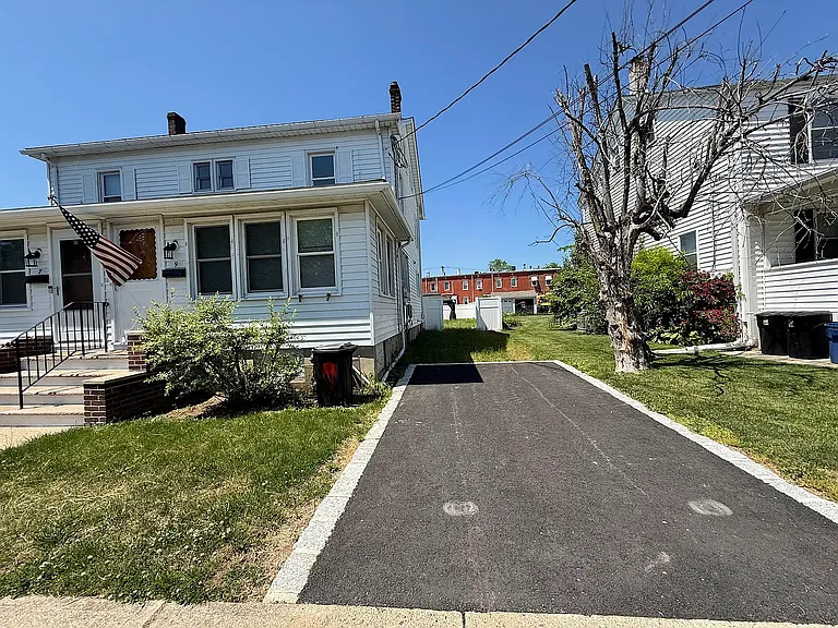 9 Church St — Photo 1