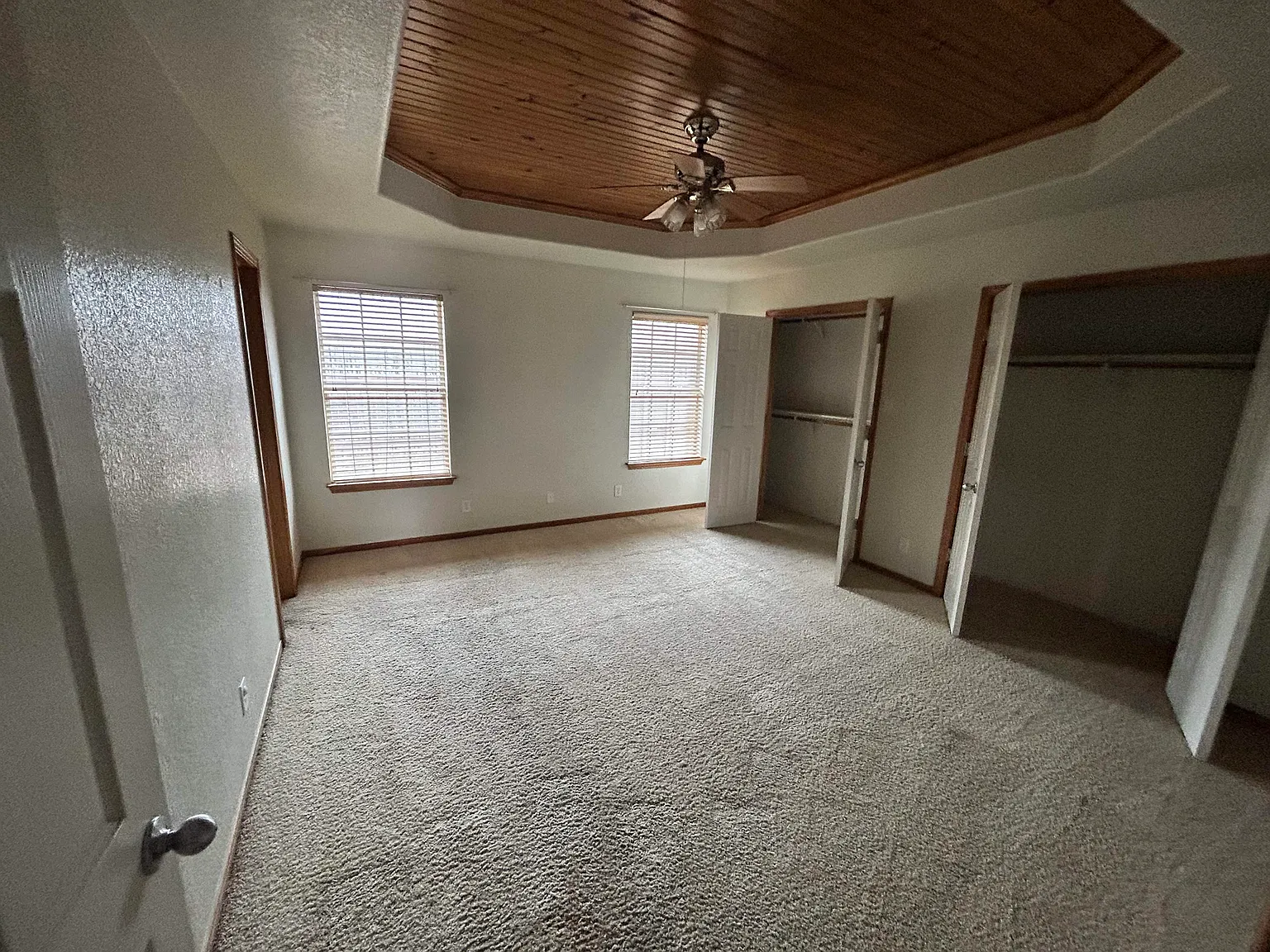 2 bed, 2.0 bath, 1368 sqft, $1,327 — Photo 4