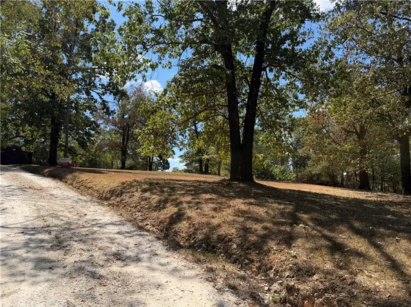 9871 Fair Ln, Springdale, AR 72762