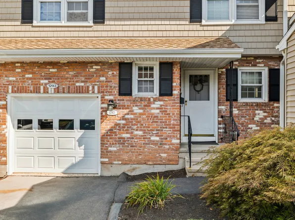 1293 New Britain Avenue #1293, West Hartford, CT 06110
