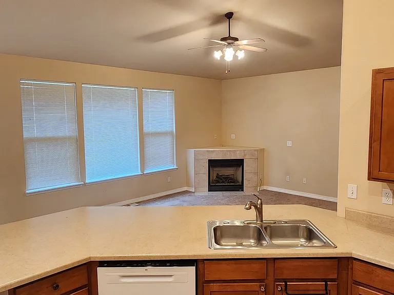 7285 Centennial Glen Dr — Photo 14