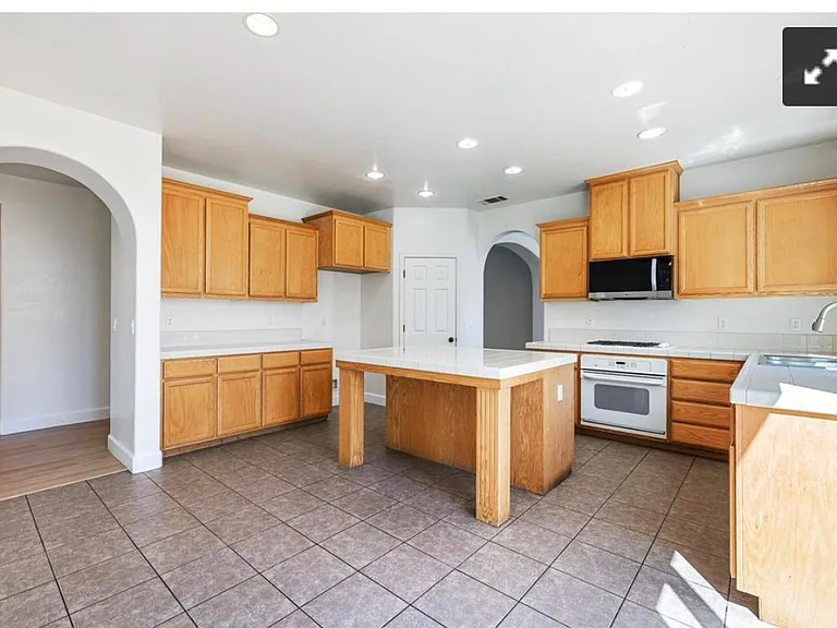 7087 E Fedora Ave — Photo 5