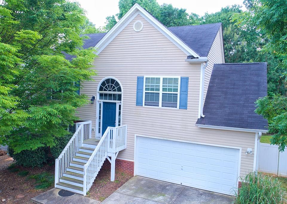 1st image of 122 Sheffield Dr