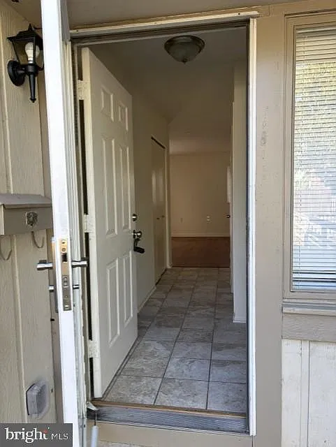 3 bed, 1.5 bath, 1280 sqft, $2,500 — Photo 3