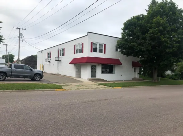 405 Franklin St #1, Elroy, WI 53929