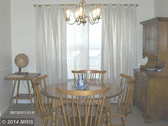 5th image of 805 Oaklawn Dr