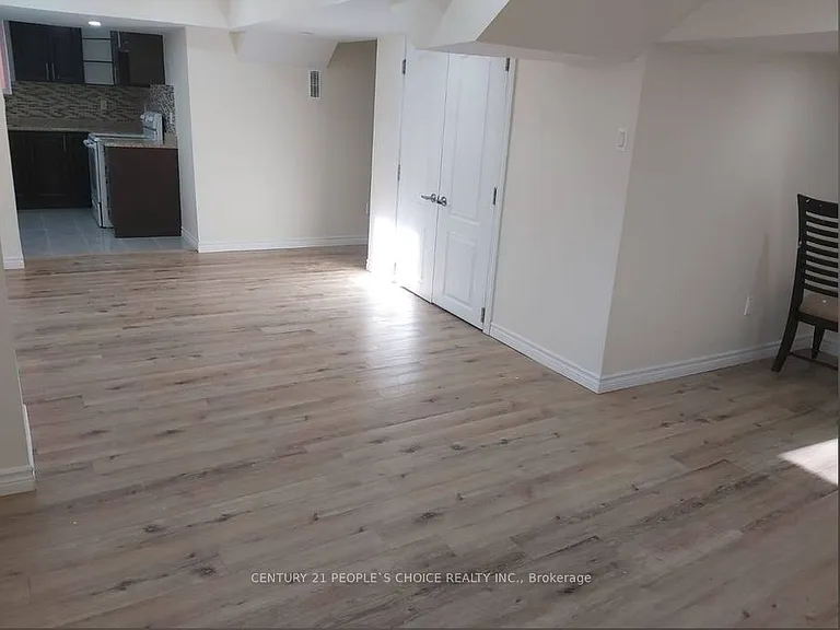 46 Bevan Cres #BASEMENT — Photo 6
