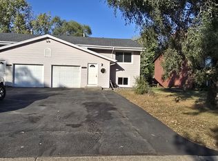 7929 Lee Ave N, Brooklyn Park, MN 55443