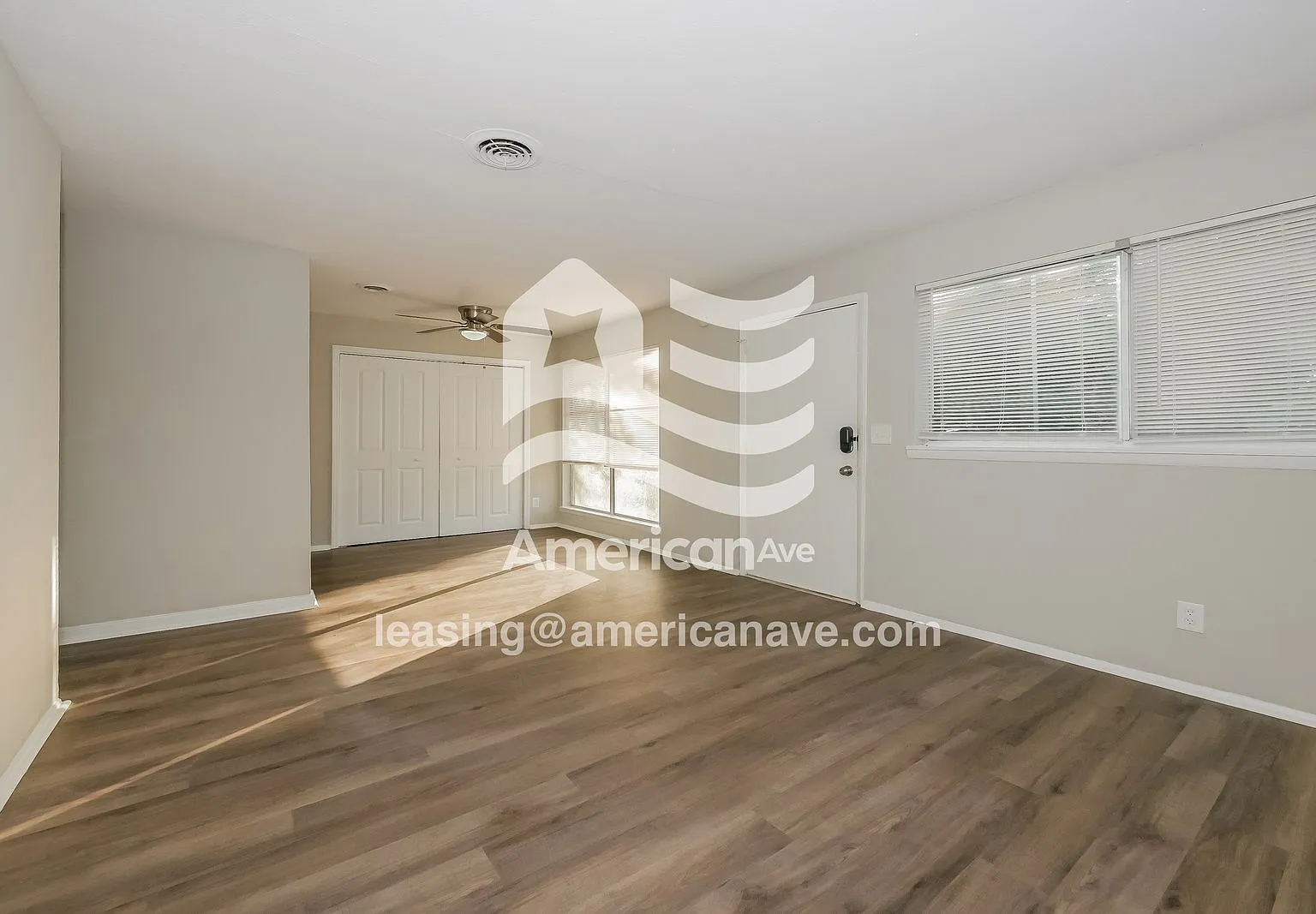 3 bed, 1.0 bath, 902 sqft, $1,535 — Photo 3