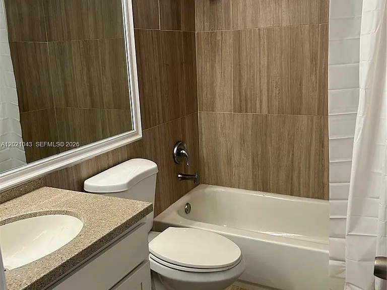 1136 NE 210th Ter #1136 — Photo 17