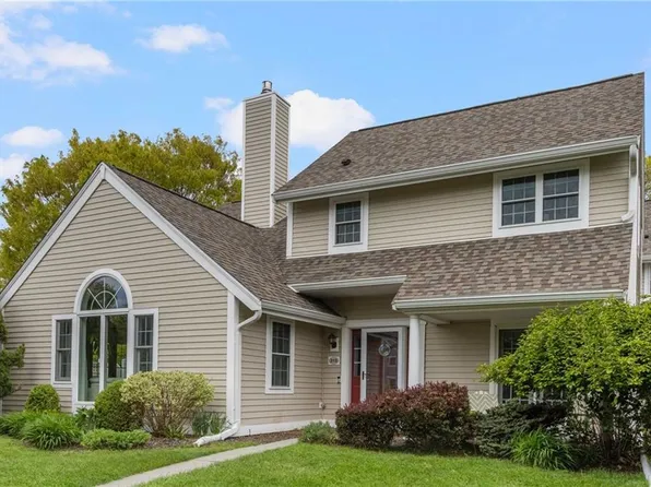 213 Corey Ln #213, Middletown, RI 02842