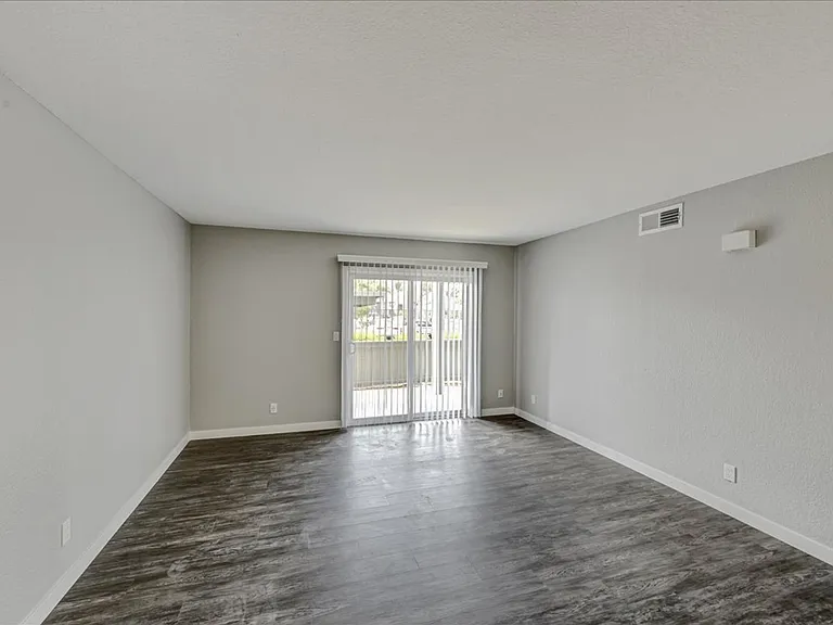 Corona Pointe Resort — Photo 26
